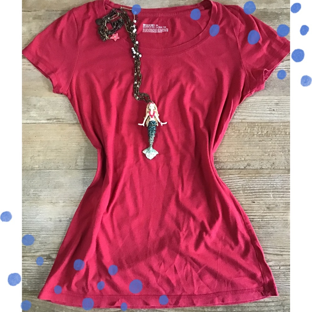 Red tee shirt